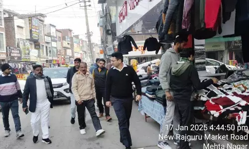 Haryana : संयुक्त आयुक्त ने हिसार में सार्वजनिक शौचालयों का निरीक्षण किया Haryana : संयुक्त आयुक्त ने हिसार में सार्वजनिक शौचालयों का निरीक्षण किया