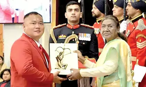 Nagaland :  पेरिस पैरालिंपिक पदक विजेता होकाटो को अर्जुन पुरस्कार से सम्मानित