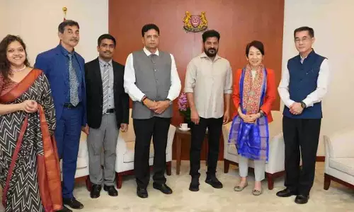 Telangana CM और सिंगापुर के मंत्री ने विभिन्न क्षेत्रों में साझेदारी पर चर्चा की Telangana CM और सिंगापुर के मंत्री ने विभिन्न क्षेत्रों में साझेदारी पर चर्चा की
