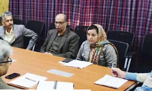 Budhal: उमर ने स्वास्थ्य और पुलिस विभाग को जांच में तेजी लाने का निर्देश दिया Budhal: उमर ने स्वास्थ्य और पुलिस विभाग को जांच में तेजी लाने का निर्देश दिया