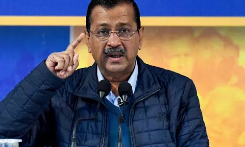 AAP का आरोप, चुनाव प्रचार के दौरान केजरीवाल की कार पर हमला हुआ AAP का आरोप, चुनाव प्रचार के दौरान केजरीवाल की कार पर हमला हुआ