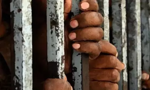 Hyderabad के लॉज में गांजा तस्करी के आरोप में भागे जोड़े को गिरफ्तार किया गया