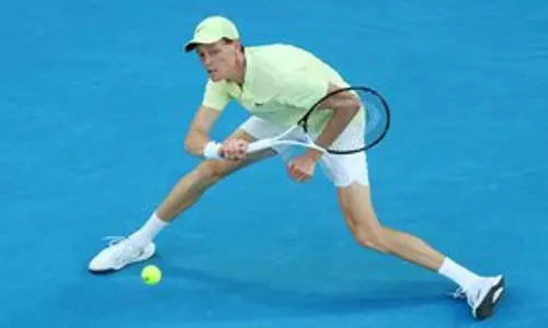 Australian Open: सिनर ने खिताब बचाने की उम्मीदों को जिंदा रखते हुए चौथे दौर में प्रवेश किया