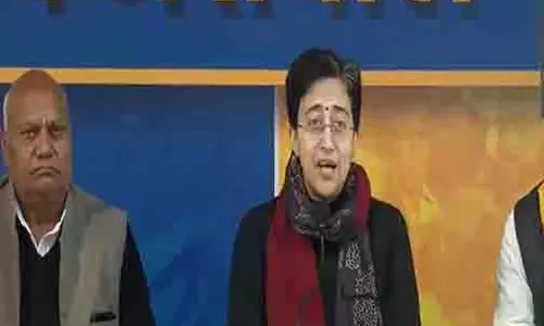 विधानसभा चुनाव से पहले दिल्ली कांग्रेस और BJP के कई नेता आप में शामिल विधानसभा चुनाव से पहले दिल्ली कांग्रेस और BJP के कई नेता आप में शामिल