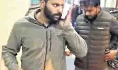पुलिस टीम पर ‘निहंगों’ का कथित हमला, SHO समेत चार लोग घायल पुलिस टीम पर ‘निहंगों’ का कथित हमला, SHO समेत चार लोग घायल