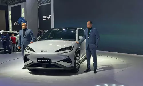 BYD ने भारत ग्लोबल एक्सपो 2025 में सीलियन 7 इलेक्ट्रिक एसयूवी का अनावरण किया BYD ने भारत ग्लोबल एक्सपो 2025 में सीलियन 7 इलेक्ट्रिक एसयूवी का अनावरण किया
