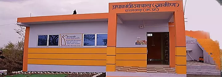 PMAY-G : लड़खड़ाती प्रधानमंत्री आवास योजना