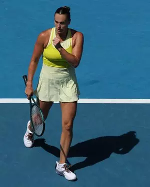 Australian Open: मेलबर्न पार्क में सबालेंका ने एंड्रीवा को लगातार तीसरे क्वार्टरफाइनल में हराया Australian Open: मेलबर्न पार्क में सबालेंका ने एंड्रीवा को लगातार तीसरे क्वार्टरफाइनल में हराया