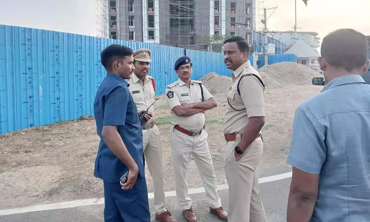 AP: पुलिस ने पवन कल्याण के कैंप ऑफिस के ऊपर ड्रोन देखे जाने की जांच की