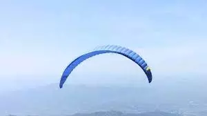 Himachal Pradesh: पैराग्लाइडिंग करते समय संतुलन खो बैठी युवती खाई गिरी,अस्पताल में मौत Himachal Pradesh: पैराग्लाइडिंग करते समय संतुलन खो बैठी युवती खाई गिरी,अस्पताल में मौत