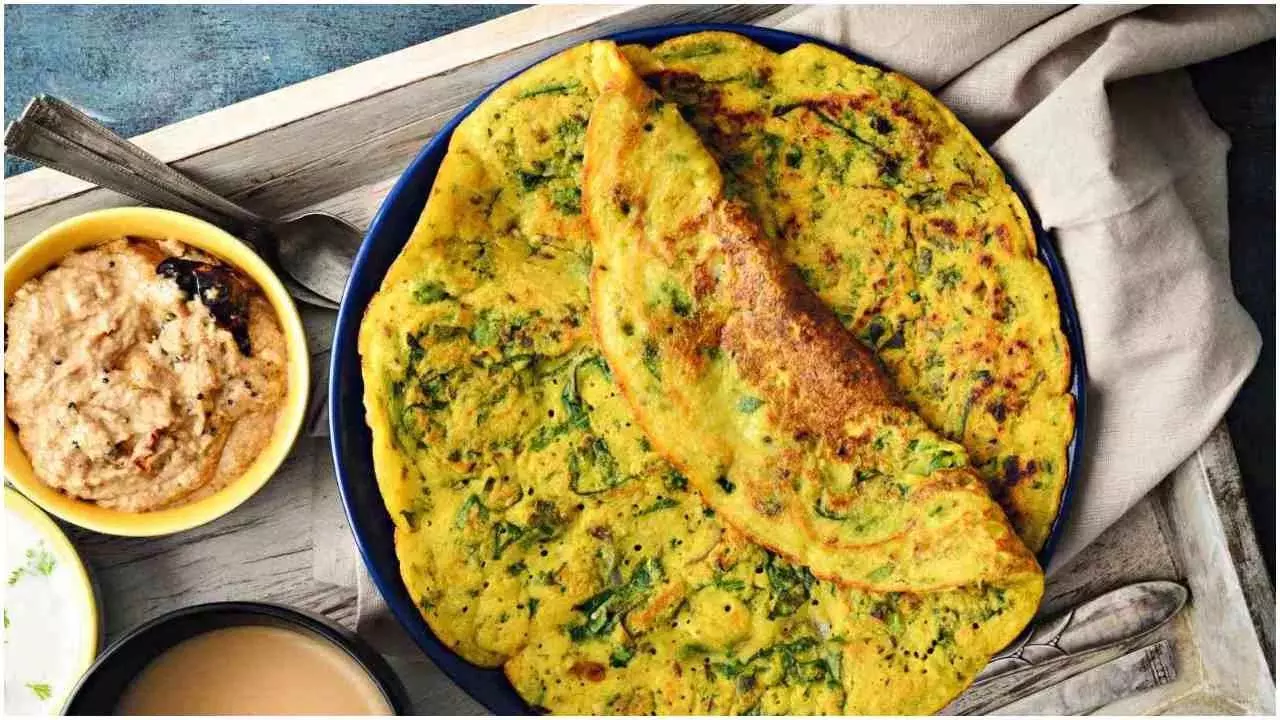 Palak Besan Ka Cheela: नाश्ते में कुछ हेल्दी और टेस्टी खाना है तो बनाएं पालक बेसन चीला Palak Besan Ka Cheela: नाश्ते में कुछ हेल्दी और टेस्टी खाना है तो बनाएं पालक बेसन चीला