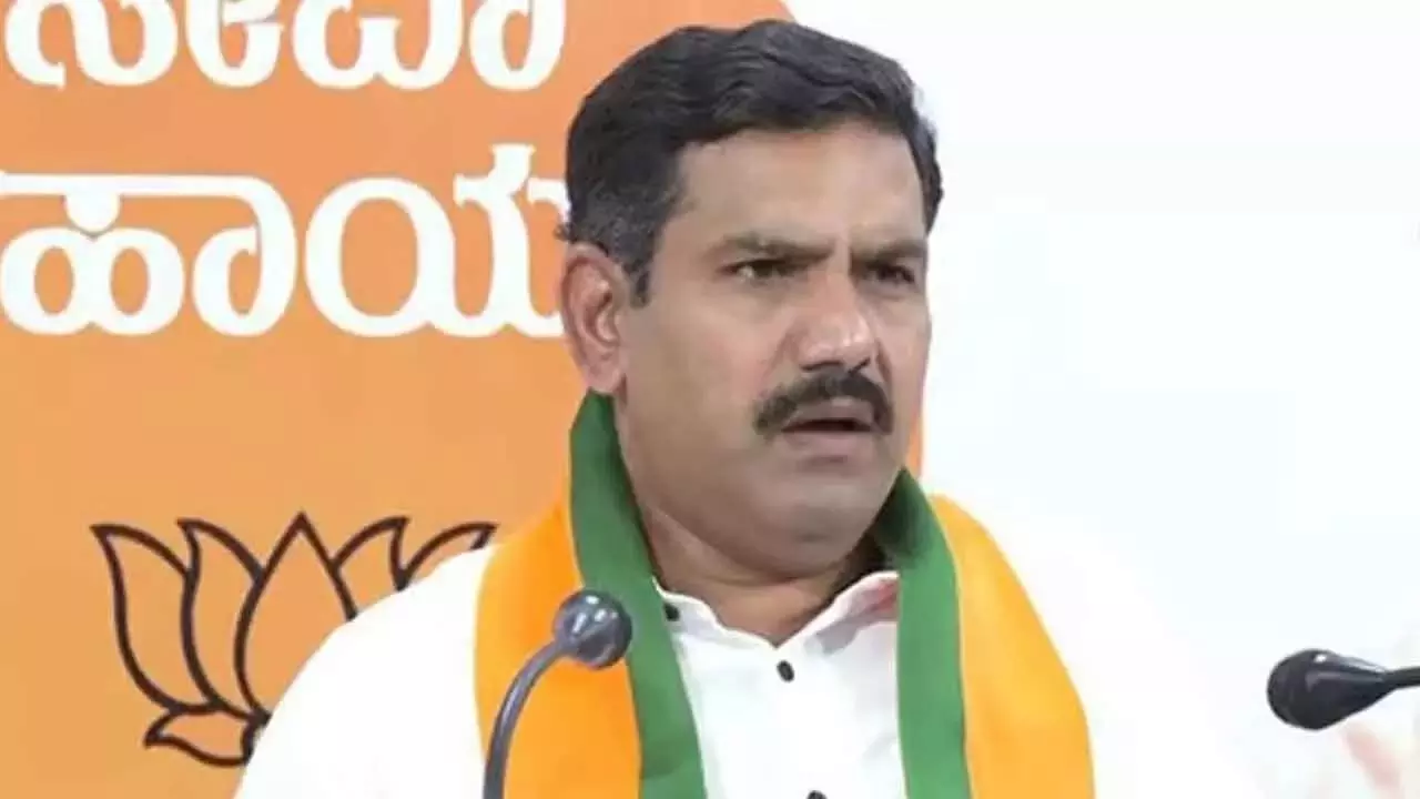 सरकार के खिलाफ डटकर लड़ रहा हूं: Vijayendra सरकार के खिलाफ डटकर लड़ रहा हूं: Vijayendra