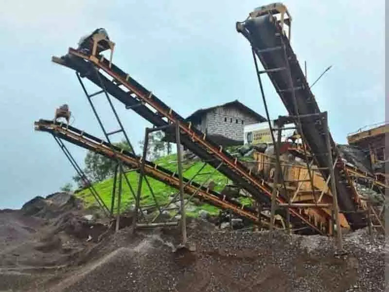 Nalagarh के स्टोन क्रशर प्रदूषण मानदंडों की धज्जियां उड़ा रहे