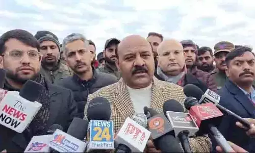 उपमुख्यमंत्री ने बधाल गांव का दौरा किया, शोक संतप्त परिवारों को सहायता का आश्वासन दिया उपमुख्यमंत्री ने बधाल गांव का दौरा किया, शोक संतप्त परिवारों को सहायता का आश्वासन दिया