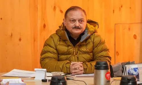 J&K: लद्दाख सलाहकार ने केंद्र शासित प्रदेश के लिए ब्रॉडबैंड योजना की समीक्षा की J&K: लद्दाख सलाहकार ने केंद्र शासित प्रदेश के लिए ब्रॉडबैंड योजना की समीक्षा की
