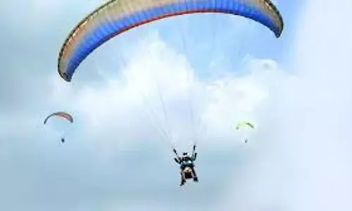 हिमाचल प्रदेश में अलग-अलग पैराग्लाइडिंग दुर्घटनाओं में दो पर्यटकों की मौत हिमाचल प्रदेश में अलग-अलग पैराग्लाइडिंग दुर्घटनाओं में दो पर्यटकों की मौत