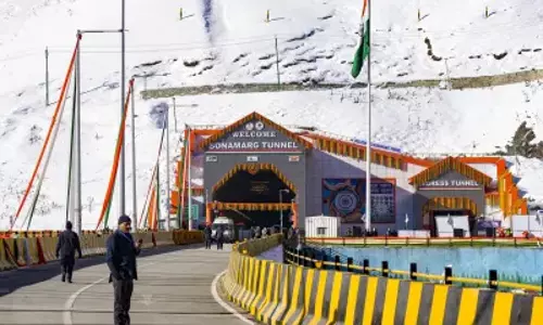 J&K: ज़ेड-मोड़ सुरंग से सोनमर्ग को शीतकालीन खेल केंद्र बनने में मदद मिलेगी J&K: ज़ेड-मोड़ सुरंग से सोनमर्ग को शीतकालीन खेल केंद्र बनने में मदद मिलेगी