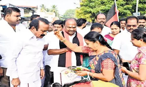 Tamil Nadu: उपचुनाव के लिए 55 नामांकन स्वीकार किये गये