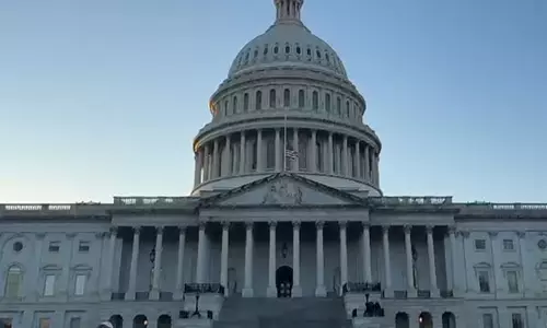 America: ट्रंप के शपथ ग्रहण समारोह में झंडे पूरे फहराए जाएंगे America: ट्रंप के शपथ ग्रहण समारोह में झंडे पूरे फहराए जाएंगे