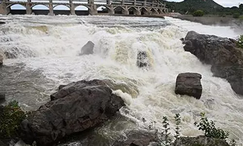 Tamil Nadu: मेट्टूर बांध में जल प्रवाह बढ़ा