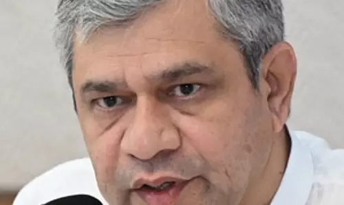 विश्व आर्थिक मंच 2025 में शामिल होंगे अश्विनी वैष्णव, बोले दुनिया भारत की आर्थिक नीतियों को समझने के लिए उत्सुक विश्व आर्थिक मंच 2025 में शामिल होंगे अश्विनी वैष्णव, बोले दुनिया भारत की आर्थिक नीतियों को समझने के लिए उत्सुक