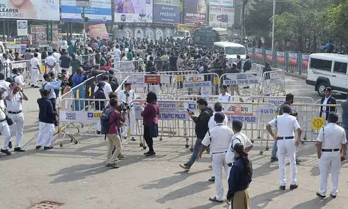 West Bengal: संजय को फांसी दो, कोर्ट के बाहर लगे नारे West Bengal: संजय को फांसी दो, कोर्ट के बाहर लगे नारे