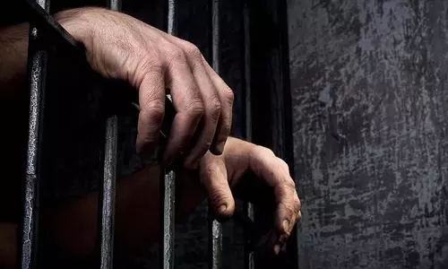 WB: गिरफ्तार किए गए तीनों लोगों की पहचान बाइक के मॉडल के रूप में हुई