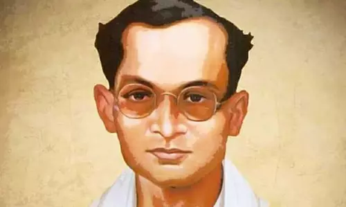 Assam : तेजपुर विश्वविद्यालय ने सिल्पी दिवस पर ज्योति प्रसाद अग्रवाल को पुष्पांजलि अर्पित की