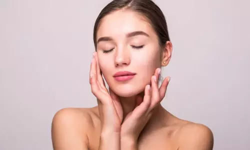 Lifestyle: बिना मेकअप के चाहती हैं चमचमाता चेहरा, फॉलो करें यह टिप्स Lifestyle: बिना मेकअप के चाहती हैं चमचमाता चेहरा, फॉलो करें यह टिप्स