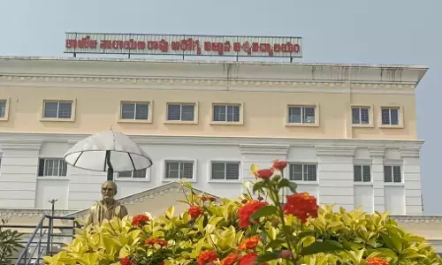 पीजी परीक्षा में पुराने प्रश्नपत्रों के लिए KNRUHS की आलोचना पीजी परीक्षा में पुराने प्रश्नपत्रों के लिए KNRUHS की आलोचना