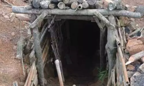 Assam : परिषद ने अवैध कोयला खनन गतिविधियों के खिलाफ व्यापक कार्रवाई का आग्रह Assam : परिषद ने अवैध कोयला खनन गतिविधियों के खिलाफ व्यापक कार्रवाई का आग्रह
