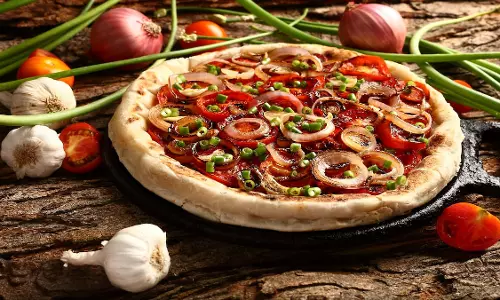 Pizza: इस तरह घर पर ही बनेंगे पिज्जा बच्चे हो जायेंगे खुश Pizza: इस तरह घर पर ही बनेंगे पिज्जा बच्चे हो जायेंगे खुश