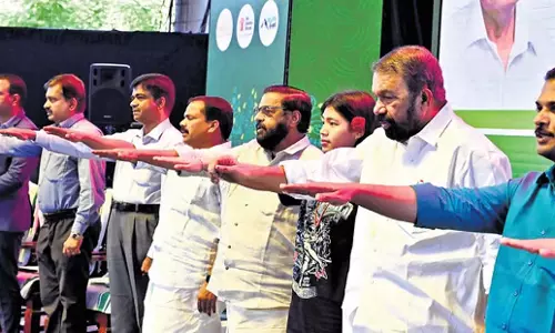 Kochi: बच्चों का शिखर सम्मेलन शिक्षा के क्षेत्र में क्रांतिकारी कदम Kochi: बच्चों का शिखर सम्मेलन शिक्षा के क्षेत्र में क्रांतिकारी कदम