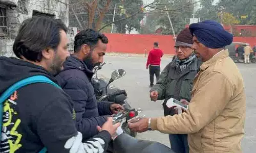 यातायात नियमों का उल्लंघन करने वालों पर Police ने की कार्रवाई, 87 चालान काटे