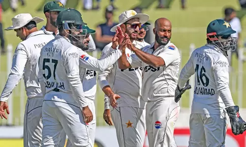 पाकिस्तान ने पहला टेस्ट जीता
