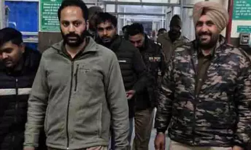 Ludhiana: पुलिस पर हमला करने के आरोप में निहंग, सरपंच समेत 16 पर मामला दर्ज
