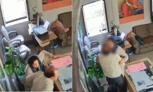 स्कूल ऑफिस में हेडमास्टर का टीचर के साथ रोमांस, Video वायरल