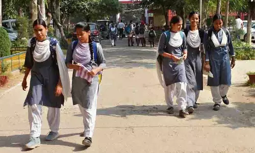 Chandigarh: शिक्षा विभाग ने कहा कि स्कूलों का समय पुनर्निर्धारित रहेगा Chandigarh: शिक्षा विभाग ने कहा कि स्कूलों का समय पुनर्निर्धारित रहेगा