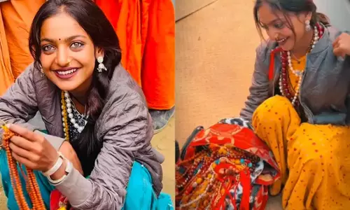 मोनालिसा के नाम से वायरल गर्ल ने महाकुंभ छोड़ा, जानें क्यों