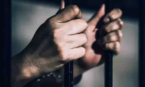 Mumbai: धारावी में बम होने की खबर निकली झूठी, एक व्यक्ति गिरफ्तार