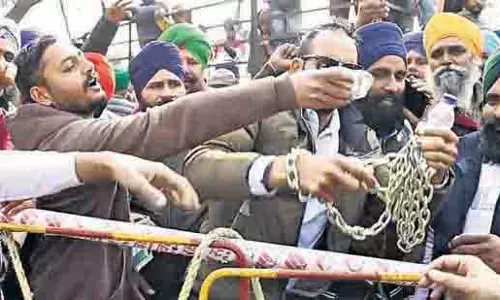 Punjab : निर्माणाधीन बायो-गैस प्लांट के गेट पर ग्रामीणों ने जड़ा ताला, जताया विरोध