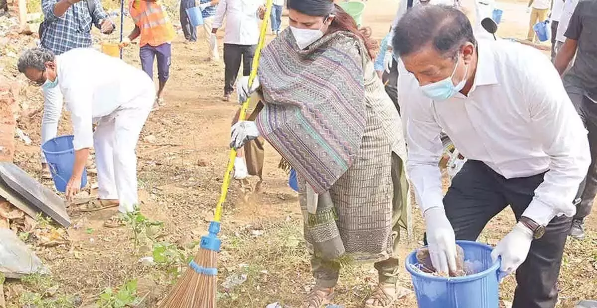 कलेक्टर ने सभी से स्वच्छता बनाए रखने का किया आह्वान