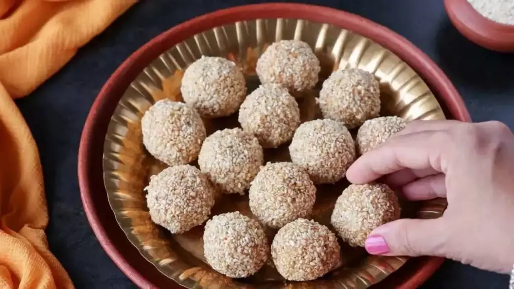 Recipe: सर्दियों में गुड़ से बनी इन 3 चीजों का करें सेवन