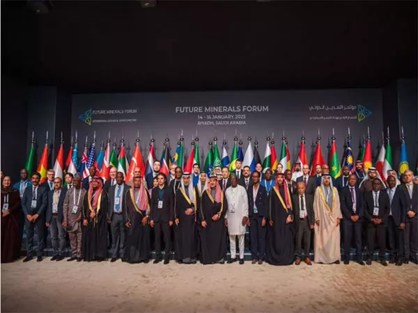 UAE ने रियाद में अंतर्राष्ट्रीय भूवैज्ञानिक सर्वेक्षण बैठक में भाग लिया UAE ने रियाद में अंतर्राष्ट्रीय भूवैज्ञानिक सर्वेक्षण बैठक में भाग लिया