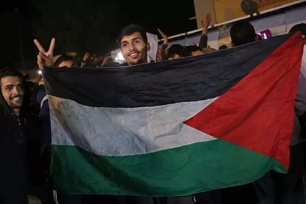 15 महीने के युद्ध के बाद GAZA में इजरायल-हमास युद्धविराम लागू हुआ 15 महीने के युद्ध के बाद GAZA में इजरायल-हमास युद्धविराम लागू हुआ