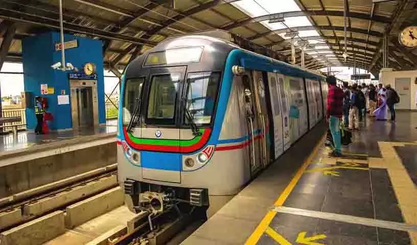 Bengaluru Metro के किराया बढ़ाने की योजना के बाद हैदराबाद मेट्रो पर नजर