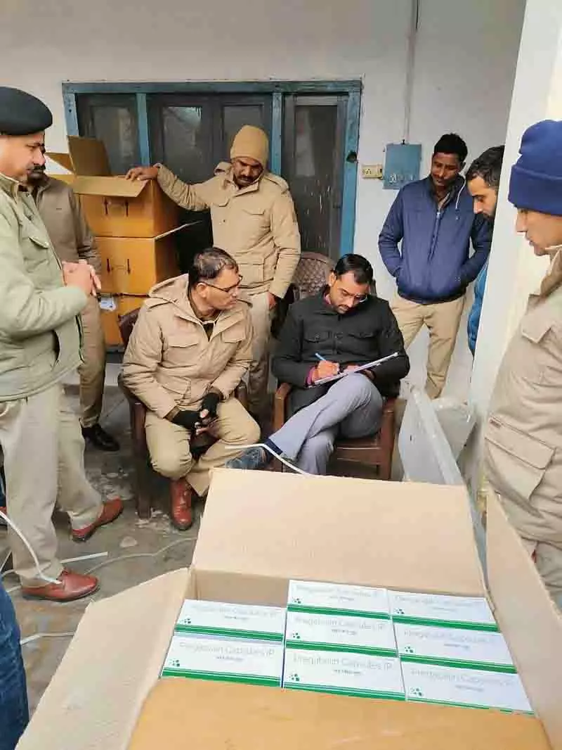 Sirsa में नशीली दवाओं की अवैध बिक्री पर कार्रवाई, 3 दिन में 3.6 लाख नशीली गोलियां जब्त Sirsa में नशीली दवाओं की अवैध बिक्री पर कार्रवाई, 3 दिन में 3.6 लाख नशीली गोलियां जब्त