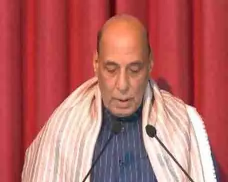 मैं आपमें भारत देखता हूं: राजनाथ सिंह ने NCC कैडेटों से कहा मैं आपमें भारत देखता हूं: राजनाथ सिंह ने NCC कैडेटों से कहा