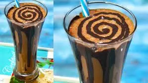 Restaurant Style चॉकलेट मिल्क शेक का लें मज़ा Restaurant Style चॉकलेट मिल्क शेक का लें मज़ा