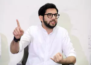 आदित्य ठाकरे ने नासिक और रायगढ़ के लिए संरक्षक मंत्री की नियुक्ति में देरी की आलोचना की आदित्य ठाकरे ने नासिक और रायगढ़ के लिए संरक्षक मंत्री की नियुक्ति में देरी की आलोचना की
